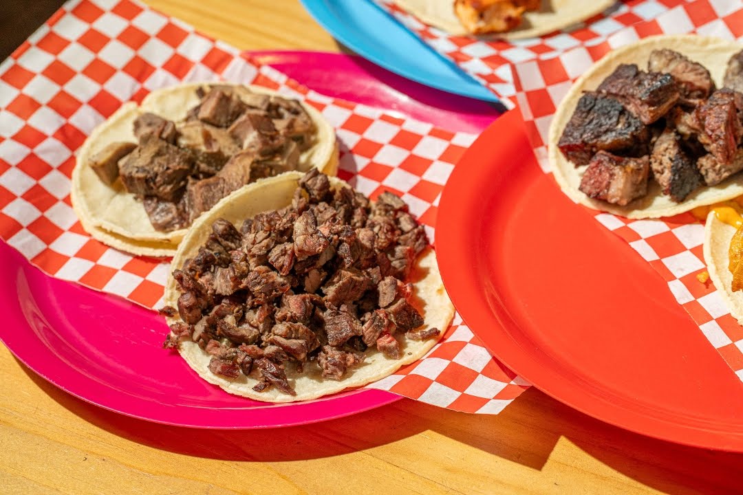 Carbón Carbón - Taquería & Galería by null