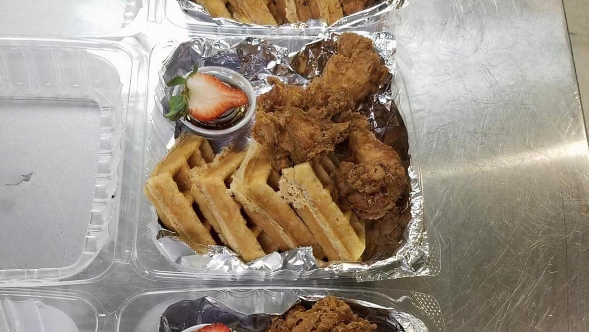 Bar on the Ave by null