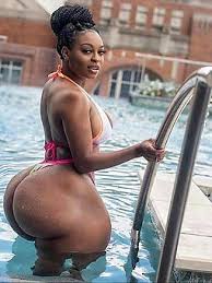 Big booty ebony woman puts her lips to work on a massive black shaft jpg x Black women with big ass