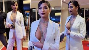 Poonam pandey copies sunny leone sex jpg x Poonam pandey onlyfans