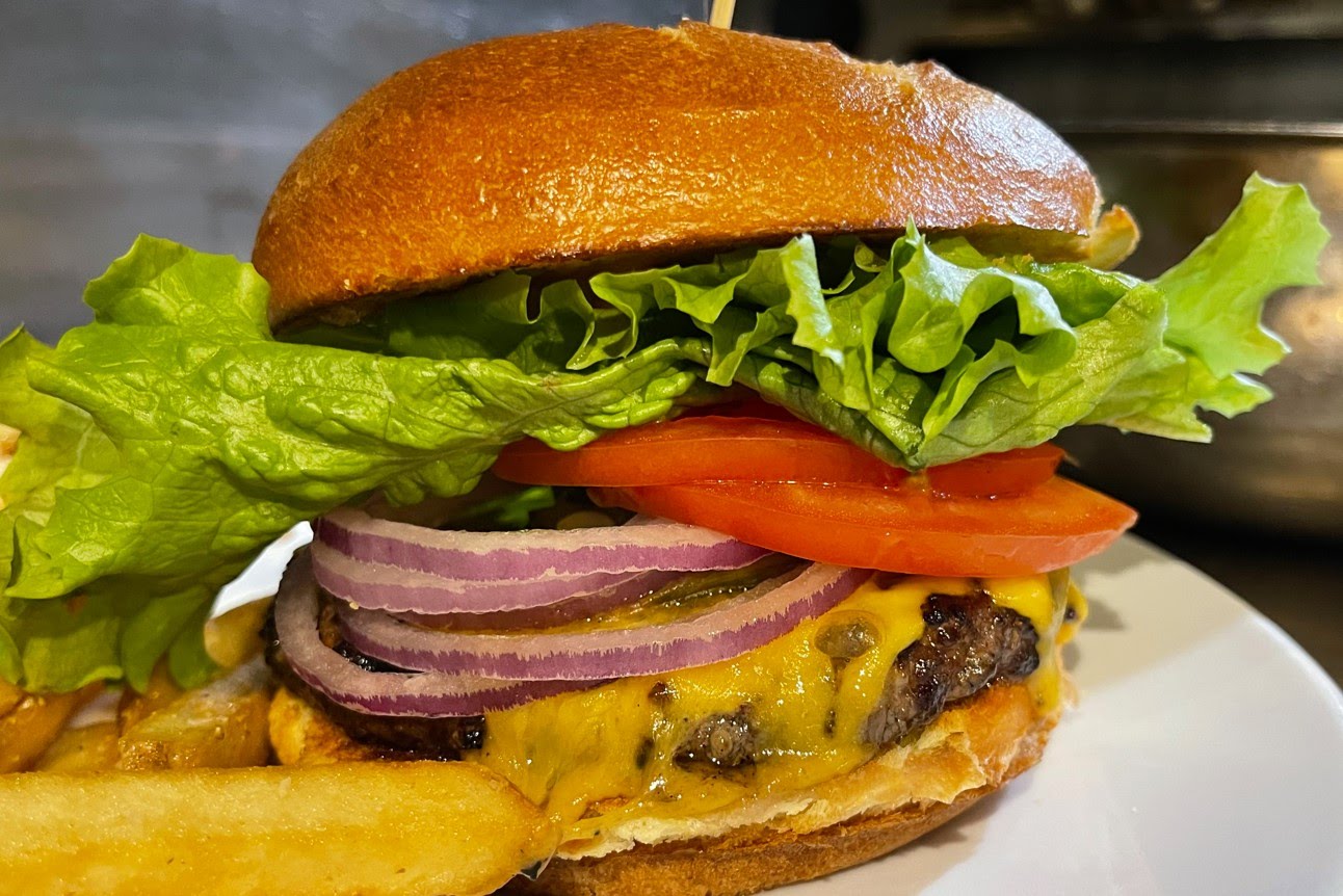 Greenlake Bar & Grill by null