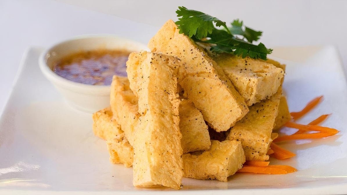 Basil Thai Restaurant & Bar by null