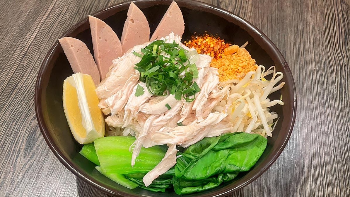 MR.HEN NOODLES HOUSE by null