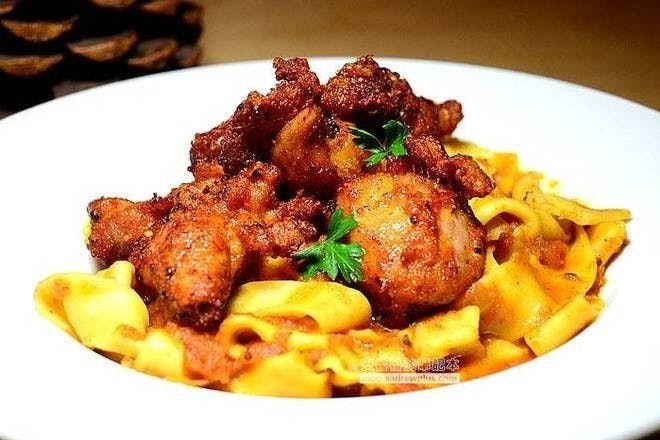 Restaurant Pinecone by null