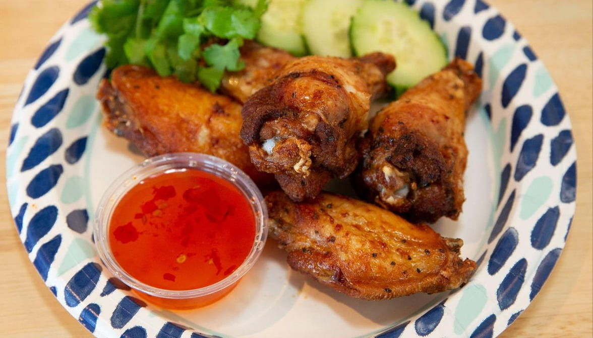 J&T Thai Street Food by null