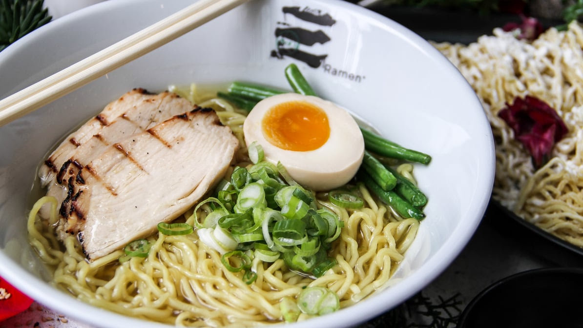 E Ramen + by null