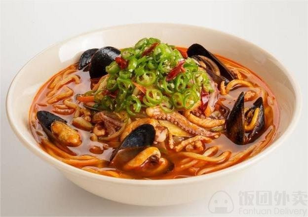 Paik's Noodle by null