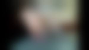 familia desnuda en casa|