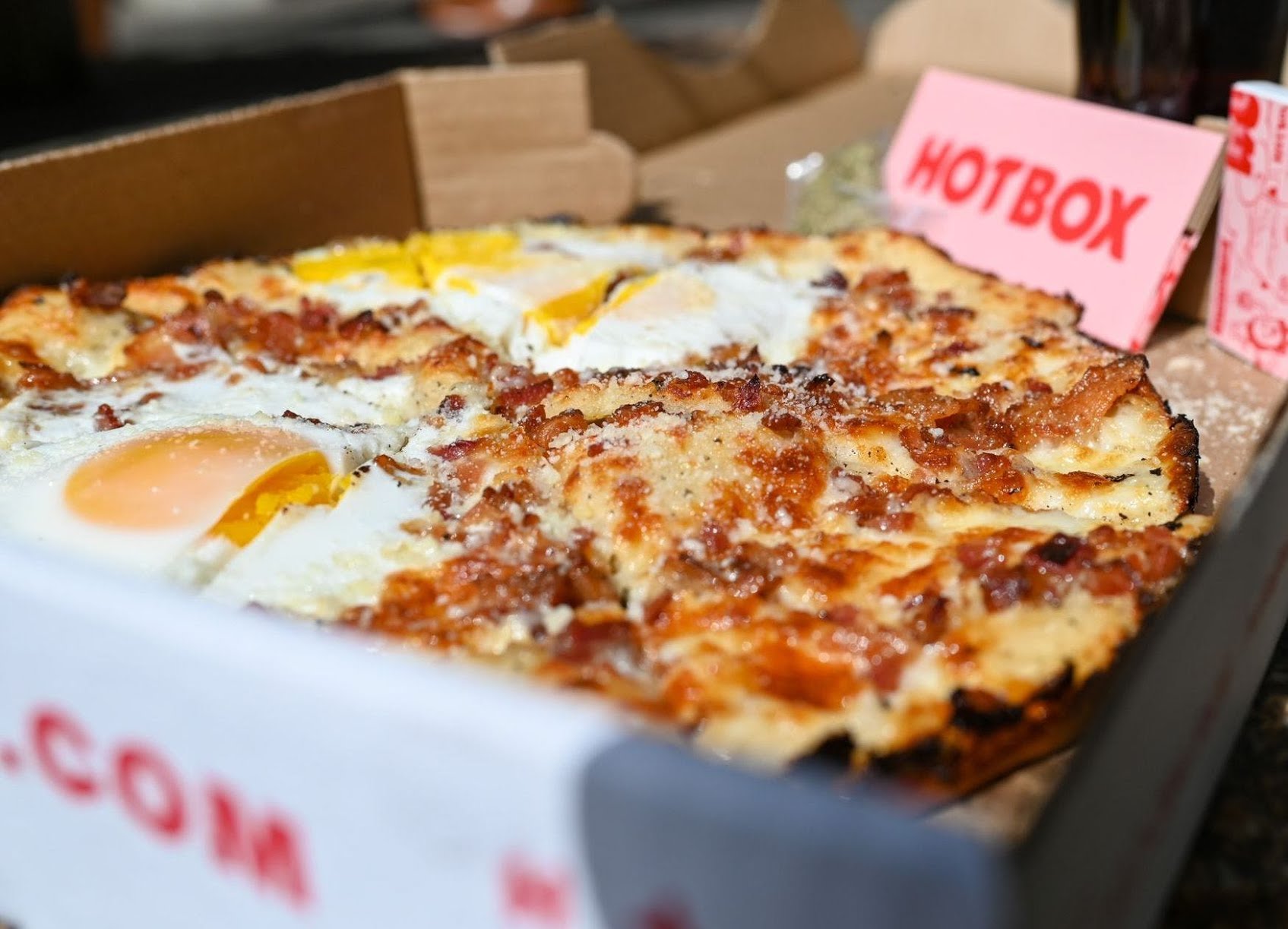 Hot Box Pizza & Roast Beef by null