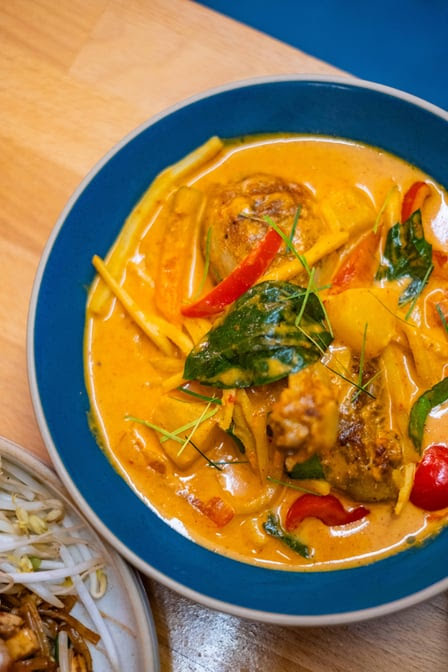 Kin Kao - Commercial Dr by null