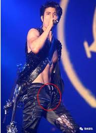 明星大鸡巴|20 钱袋1500张!喜欢私信我这就是我梦中的大屌肖战花心脸花心脸全网最高质量男明星ps裸照刘昊然