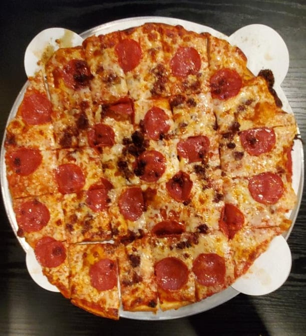 Gino's East of Chicago by null