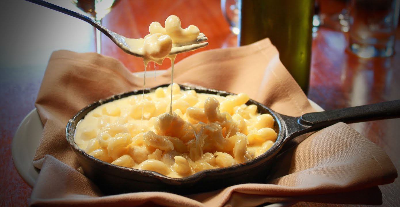 Crave Kitchen & Cocktails by null