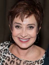 Annie Potts to Join PIPPIN as 