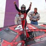 Kevin Harvick ends 65-race winless drought with victory at Michigan
