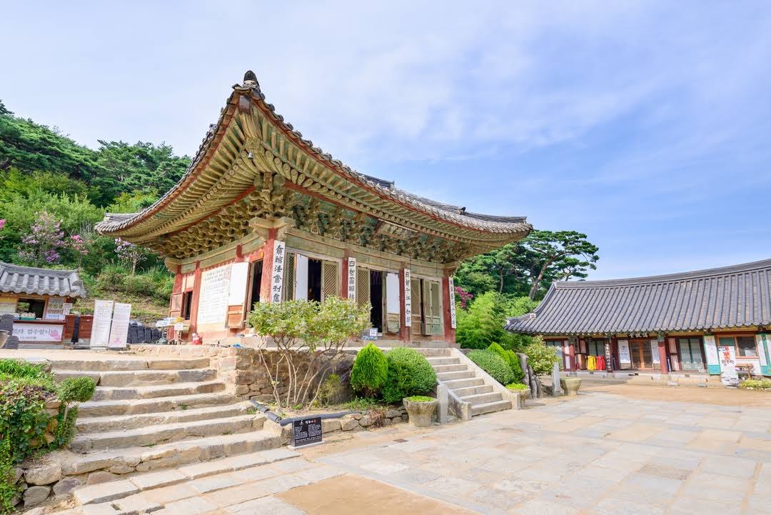 Jeondeungsa Temple image