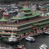 Jumbo Floating Restaurant capsizes after being towed from Hong Kong port