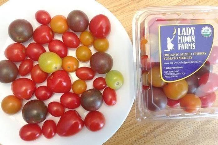 Lady Moon Farms Organic Mixed Cherry Tomato Medley - Wholesome Farms Market - Delivered by Mercato