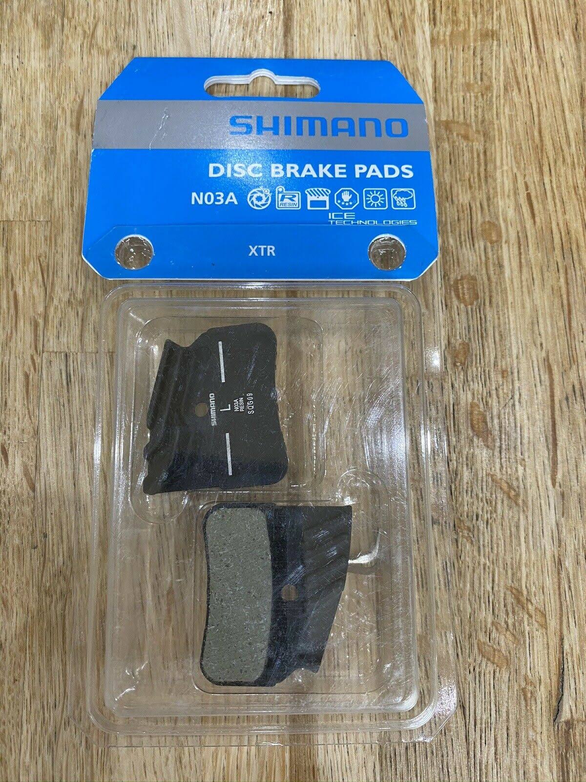 Shimano N03A Finned Resin Disc Brake Pad - with Spring