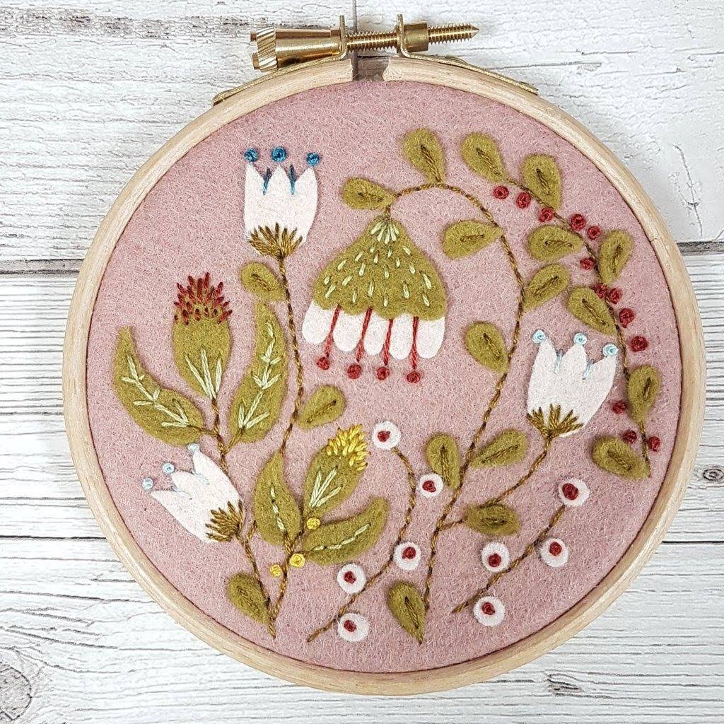 Corinne Lapierre Felt Sewing Craft Mini Kit - Appliqué Hoop - Folk Garden