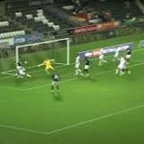 Bizar: Swansea geeft zege door twee eigen goals in extra tijd weg