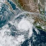 Hurricane Roslyn heads for hit on Mexico's coast as Category 4 storm