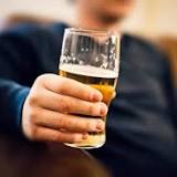 Moderate Drinking Linked to Brain Changes and Cognitive Decline