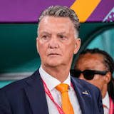Nigel De Jong praises 'fantastic' World Cup 2022 coach Louis van Gaal ahead of Netherlands v Ecuador