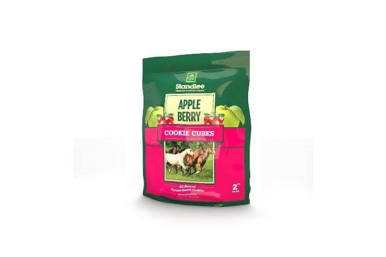 Standlee 1585-41003-0-0 Apple-Berry Cubed Treat for Horse, 0.9kg.