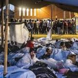 Tientallen vluchtelingen verblijven enkele weken in noodopvang Meerkerk